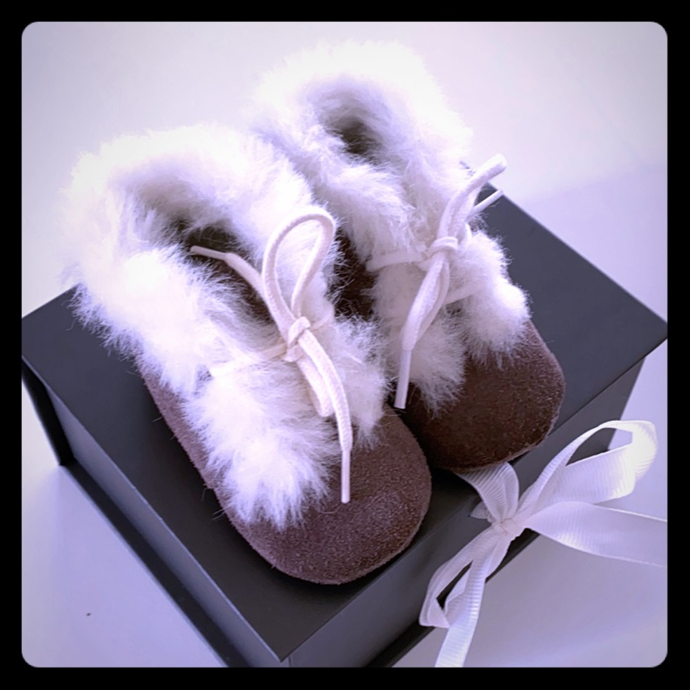 patt’touch baby booties used size 18